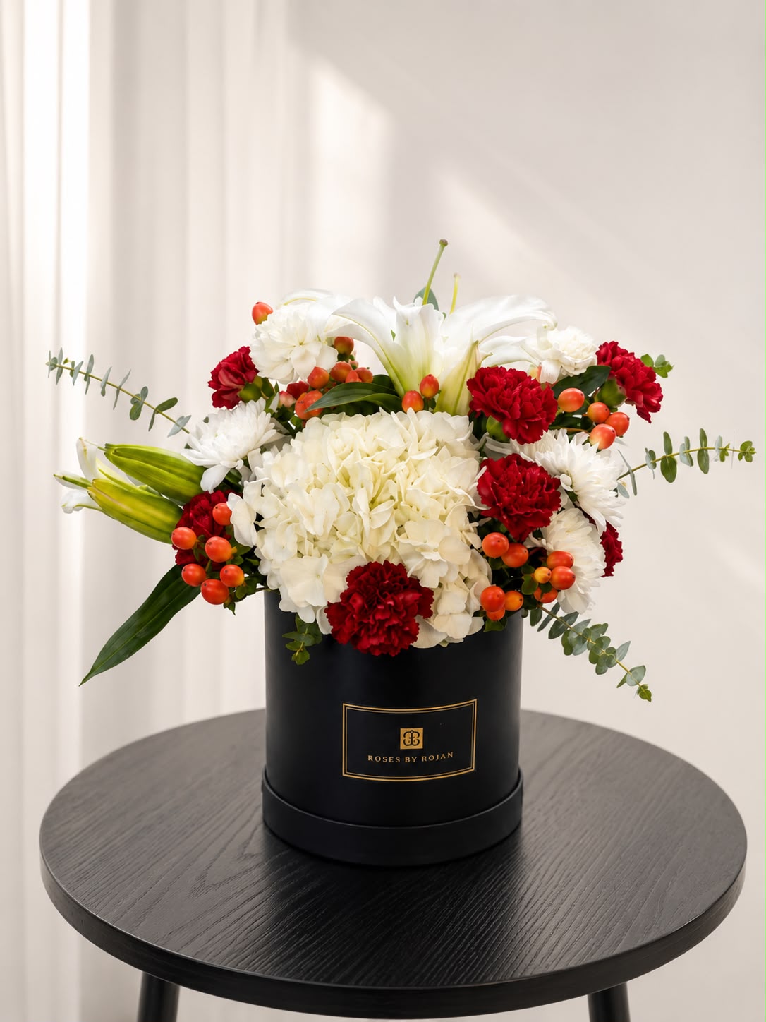 Passion: red carnation, chrysanthemum, hypericum in a gift box (view 2)