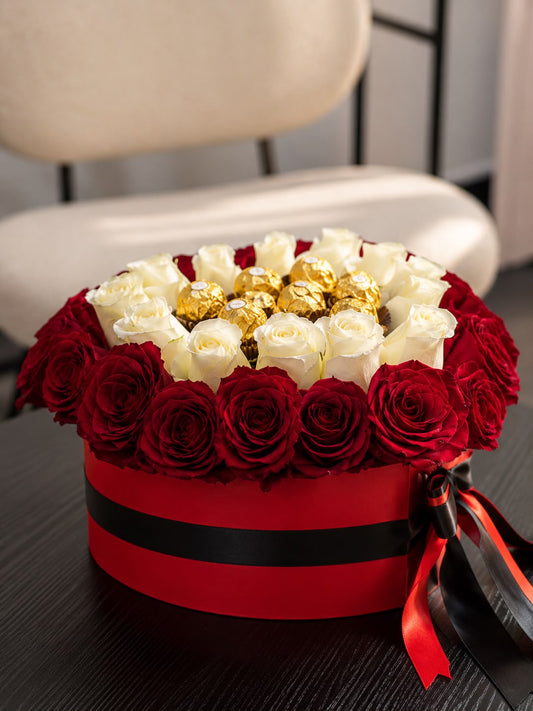 Ferrero Blossom Heart: cream and red rose in a gift box