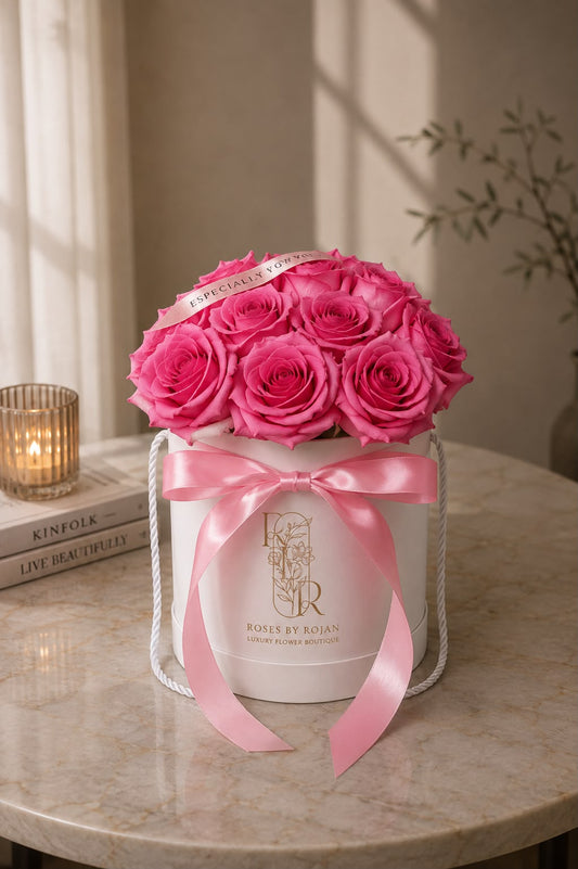 Lush Pink Roses: pink rose in a gift box